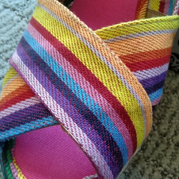 Rampage Adorer Rainbow Striped Peep Toe Heeled Wedges Size 8.5 NEW - Picture 4 of 9